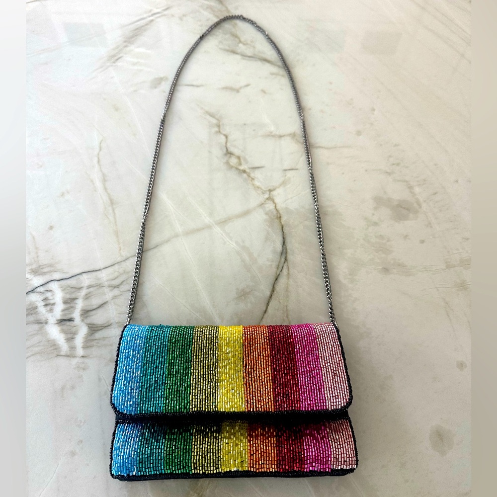 Beaded clutch